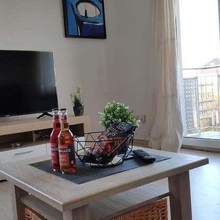Zen Apartments - Geraumig Fur 4 - Zentral - Balkon - Netflix Karlsruhe Luaran gambar