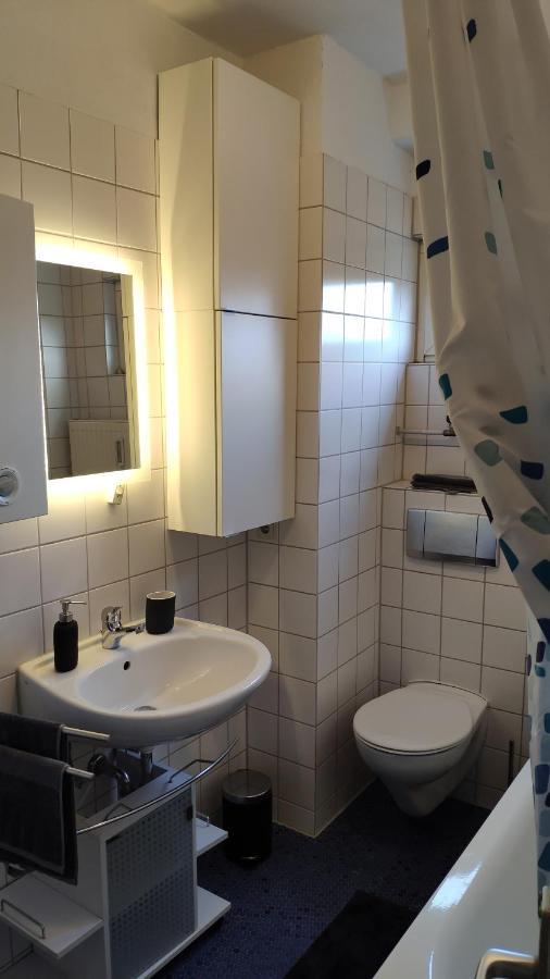 Zen Apartments - Geraumig Fur 4 - Zentral - Balkon - Netflix Karlsruhe Luaran gambar